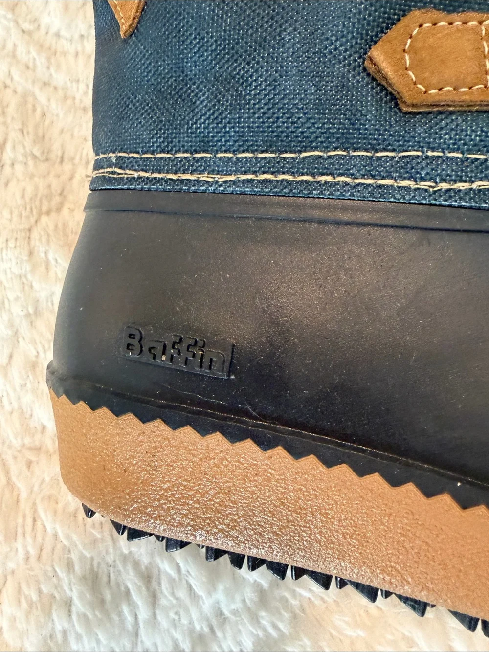 NWT Baffin Fleetek Winter Snow Boots with Faux Fur Made in Canada Navy Tan Sz 6